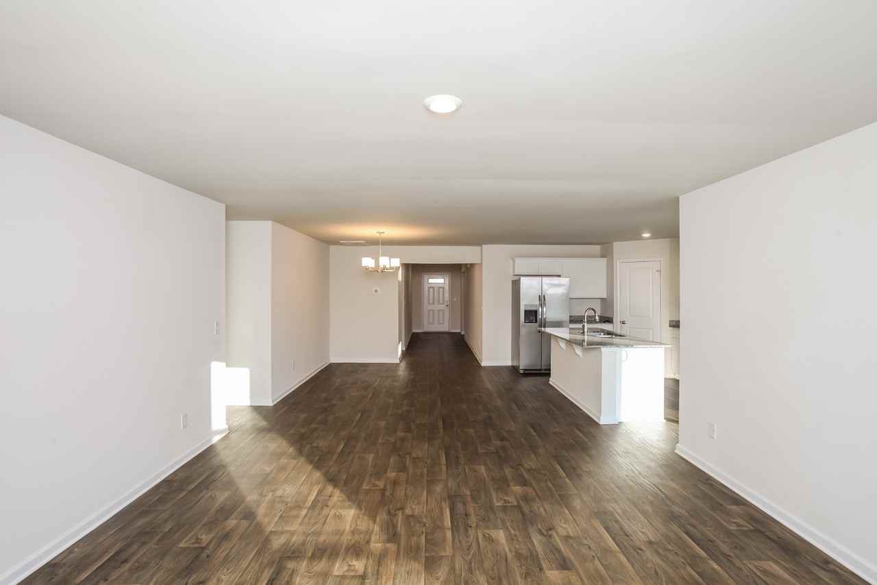 1217 Lakeshore Dr - Photo 5 of 19