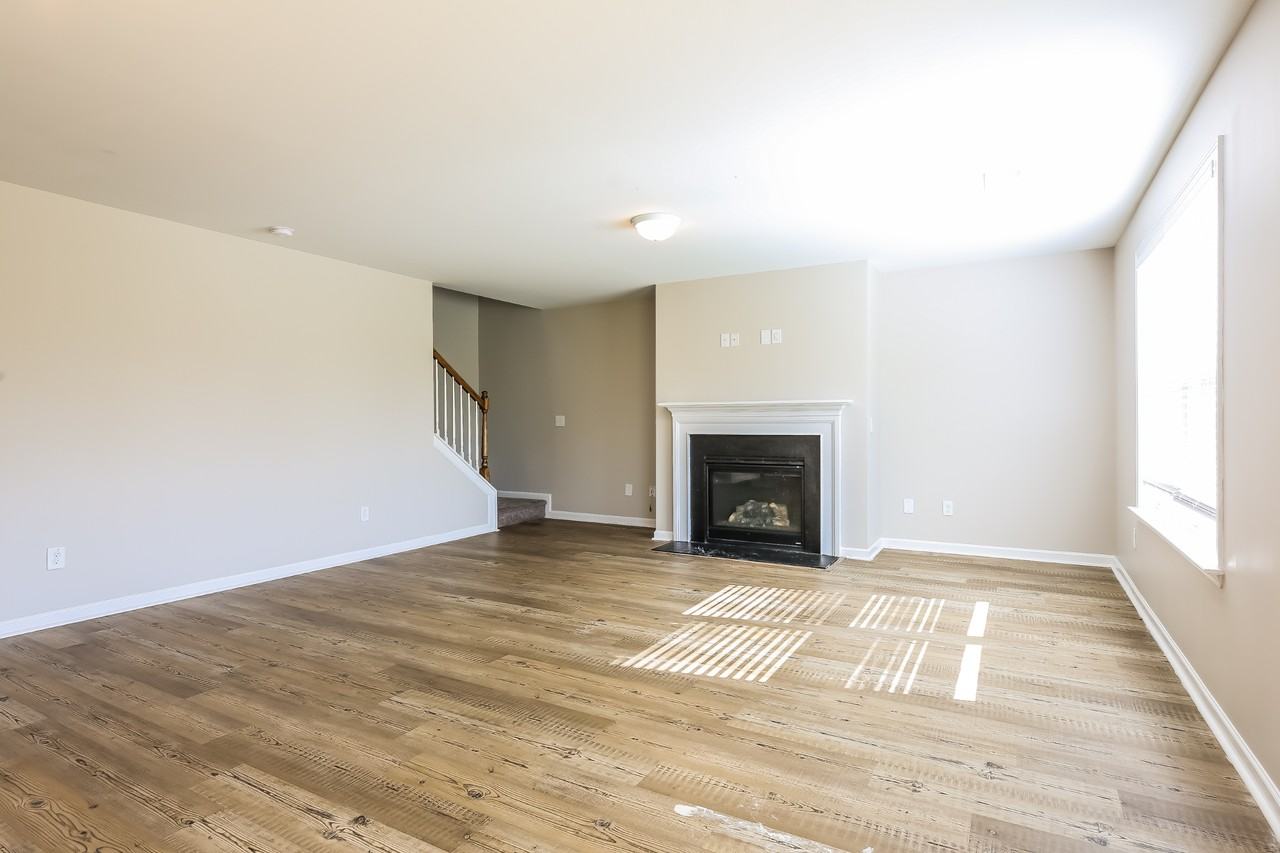 415 Pollyanna Dr - Photo 6 of 17