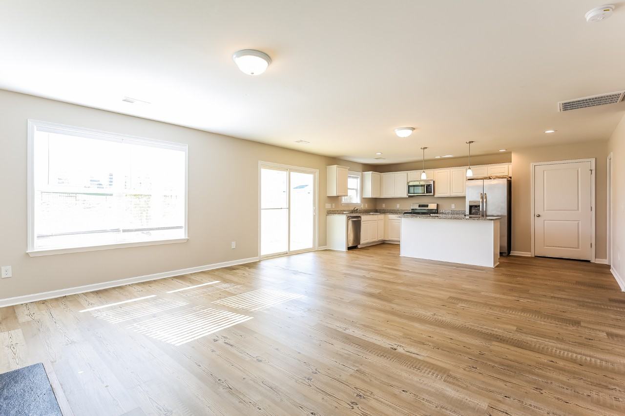 415 Pollyanna Dr - Photo 7 of 17