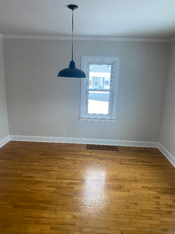 529 E Broad St - Photo 5 of 19