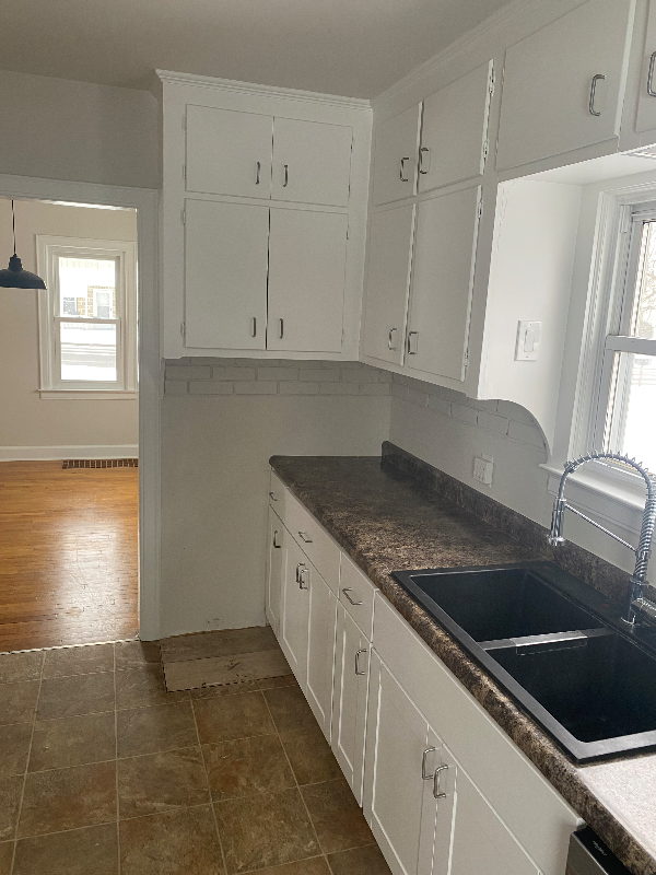 529 E Broad St - Photo 6 of 19