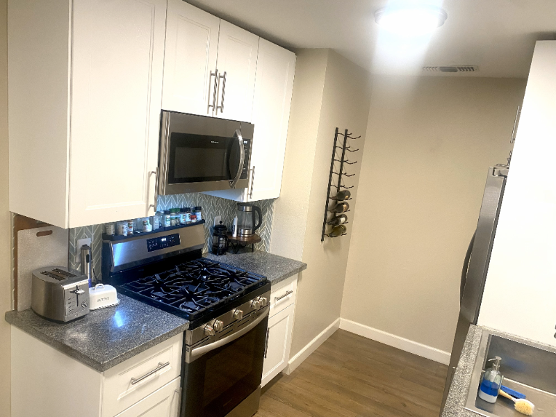 323 Montrose Dr #C - Photo 2 of 15