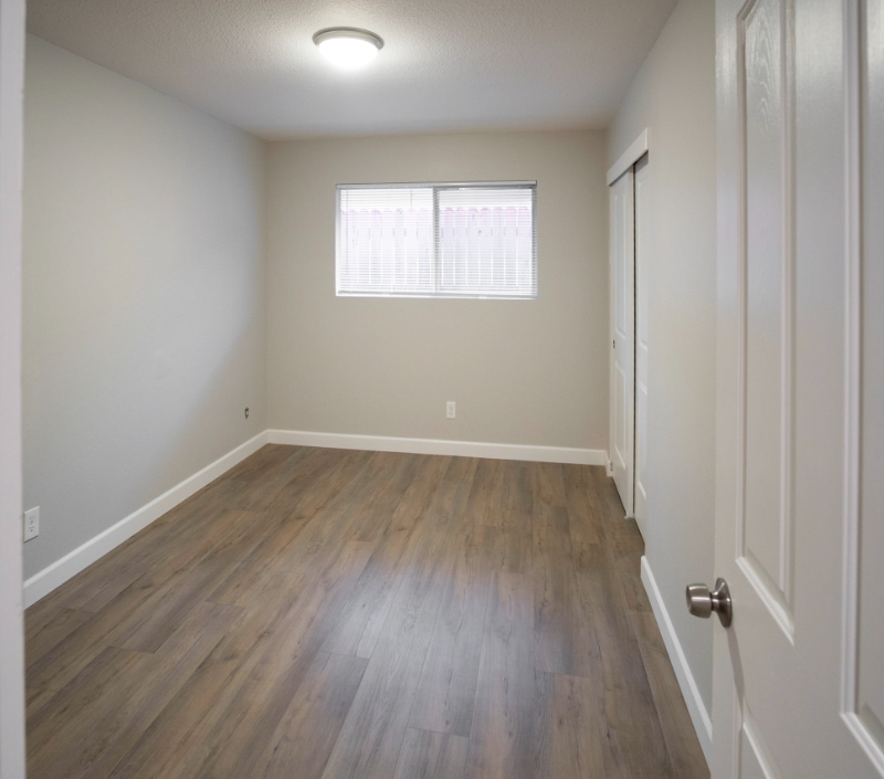 323 Montrose Dr #C - Photo 6 of 15