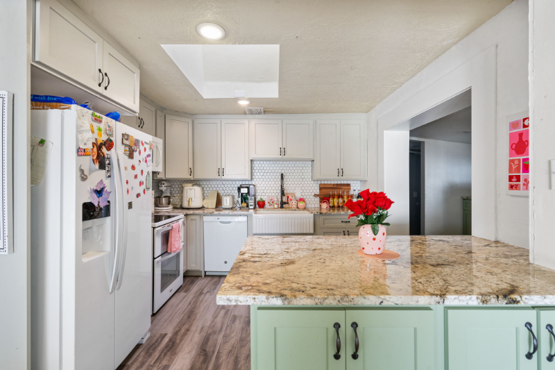 496 Ne - Photo 3 of 38