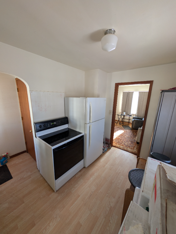 3512 Fenwick Ave - Photo 4 of 20