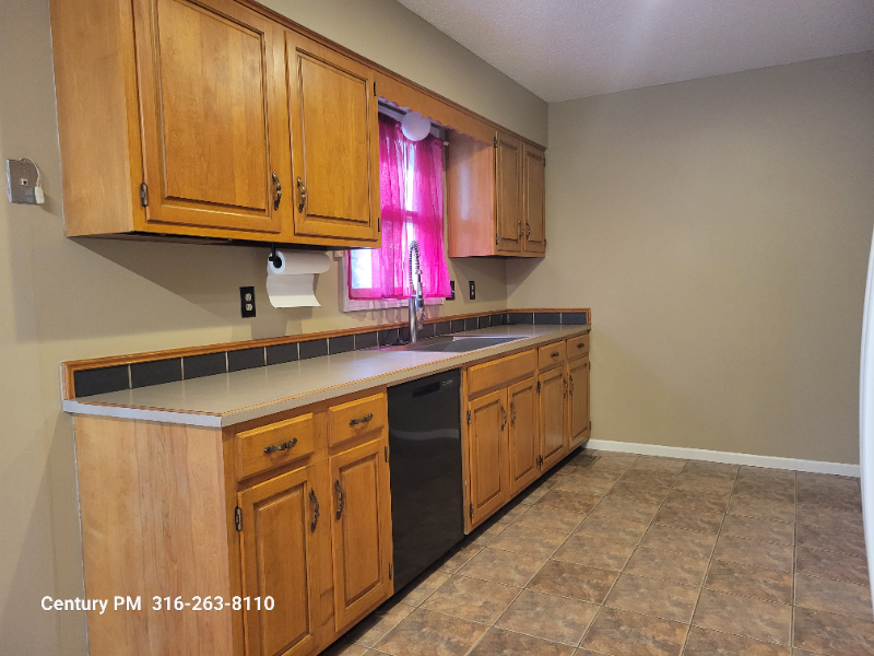 1724 N Stony Point St - Photo 6 of 22