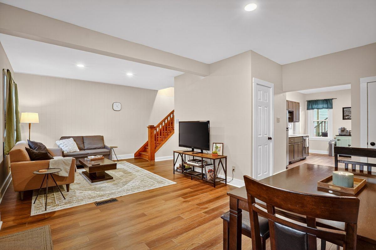 3225 Mary St - Photo 6 of 39