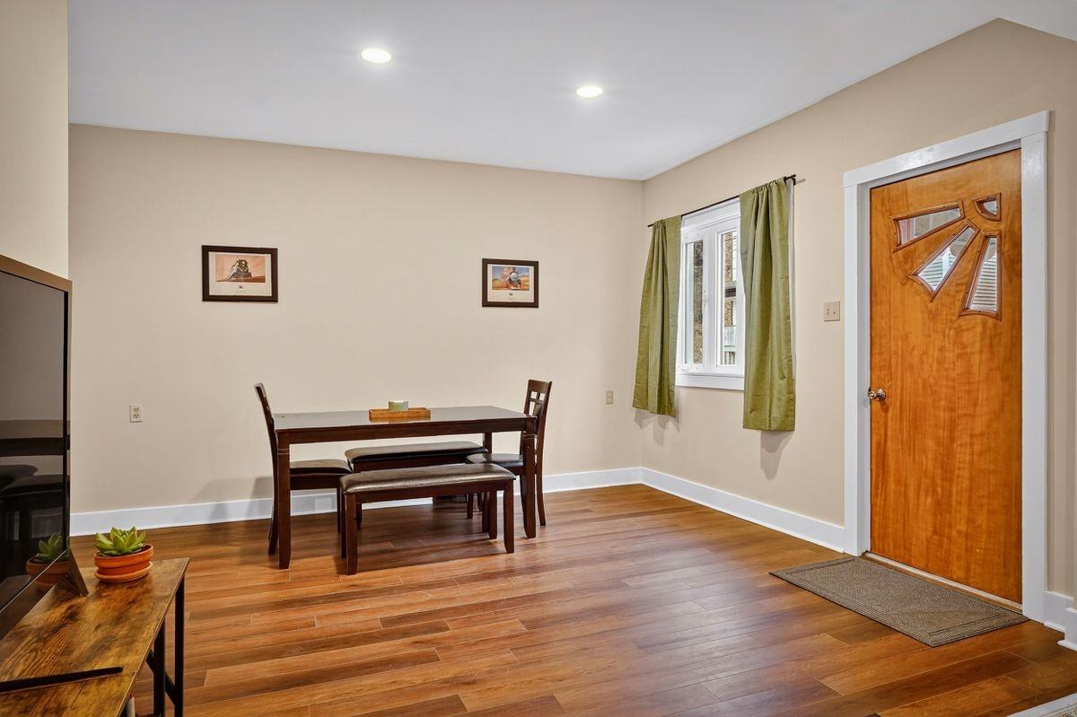 3225 Mary St - Photo 7 of 39