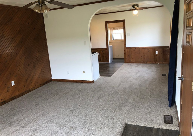 205 S 1st St - Photo 3 of 12