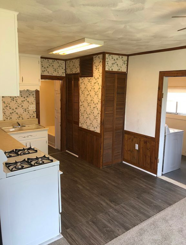 205 S 1st St - Photo 6 of 12