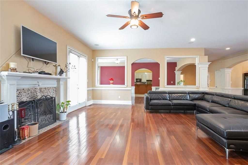 4370 Danforth Rd Sw - Photo 3 of 16