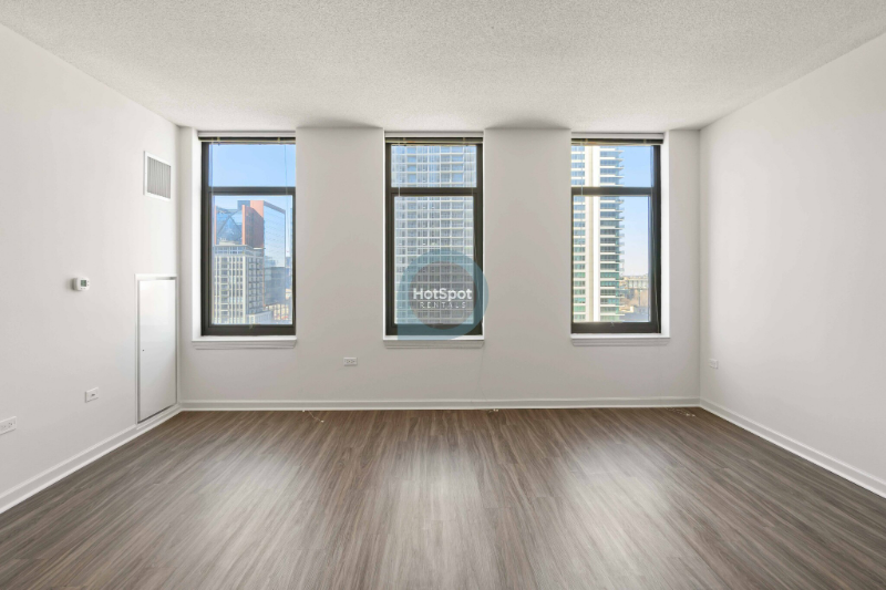 363 N Desplaines St - Photo 6 of 15