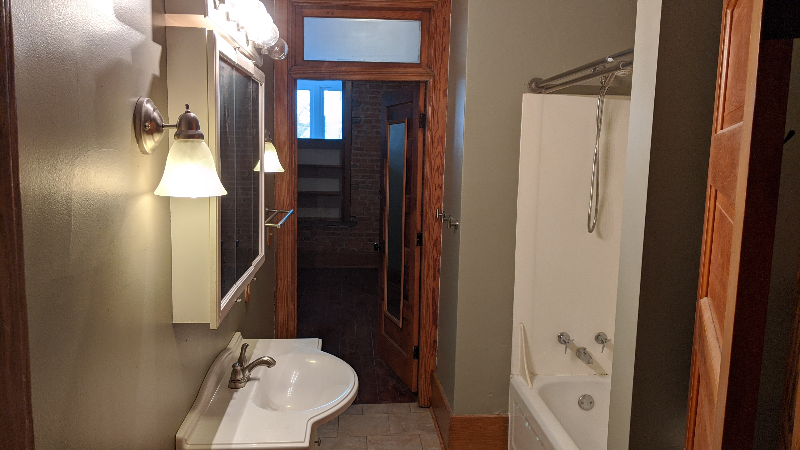 38 1/2 E Main St - Photo 6 of 20