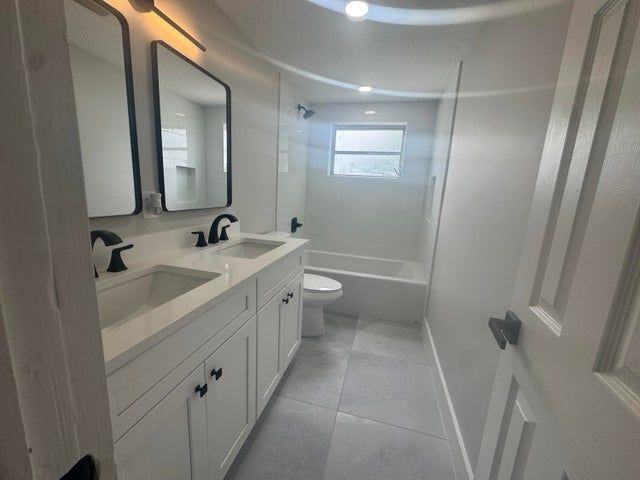 721 Nathan Hale Rd - Photo 3 of 10