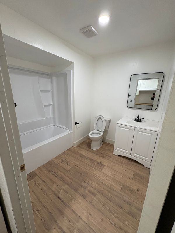 2091 W Orange Ave - Photo 3 of 5