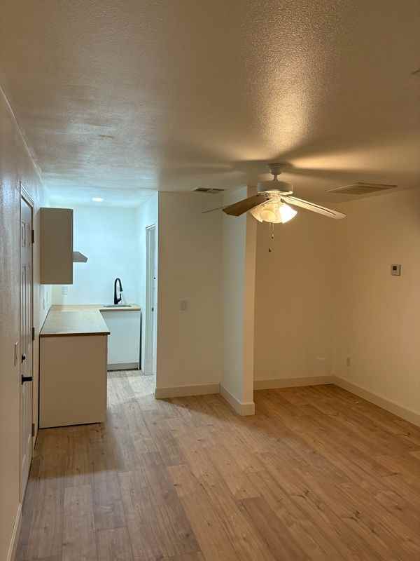 2091 W Orange Ave - Photo 4 of 5