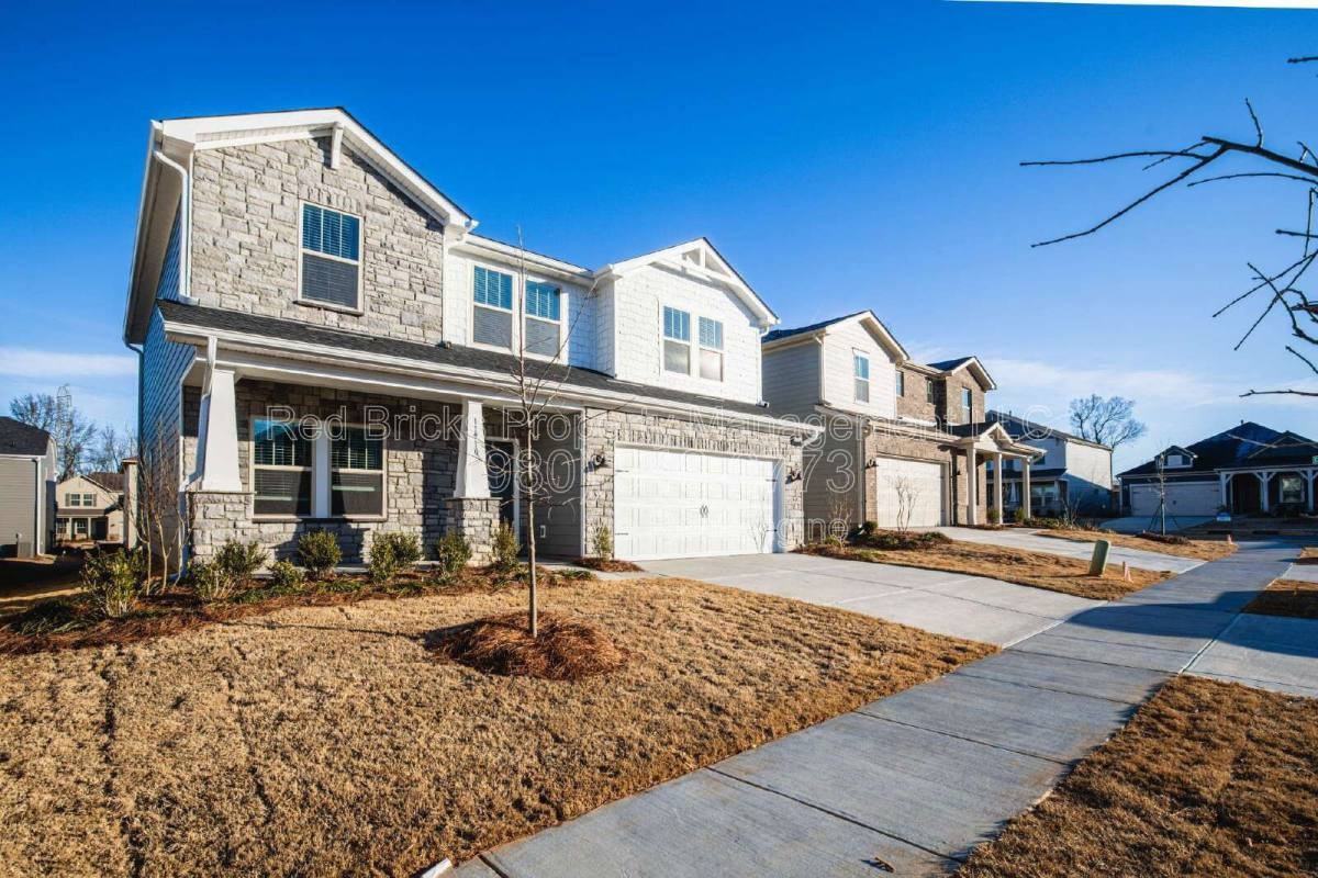 11910 Silverheel Ln - Photo 2 of 10