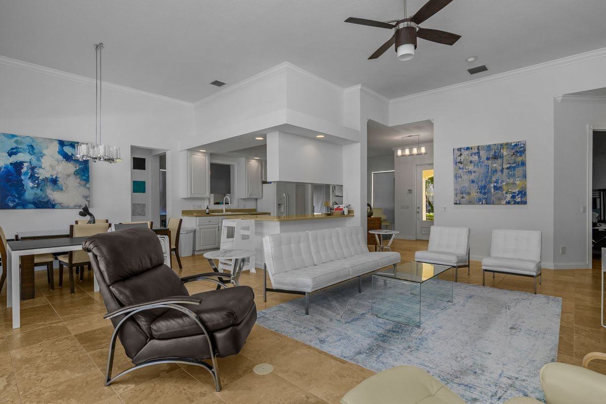 28308 Moray Dr - Photo 4 of 38