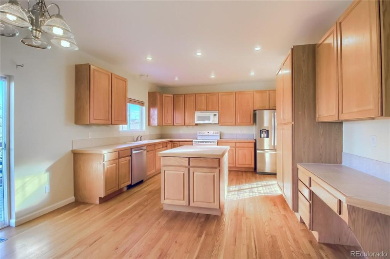 2999 E 135th Pl - Photo 2 of 15