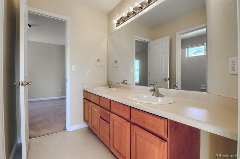 2999 E 135th Pl - Photo 5 of 15