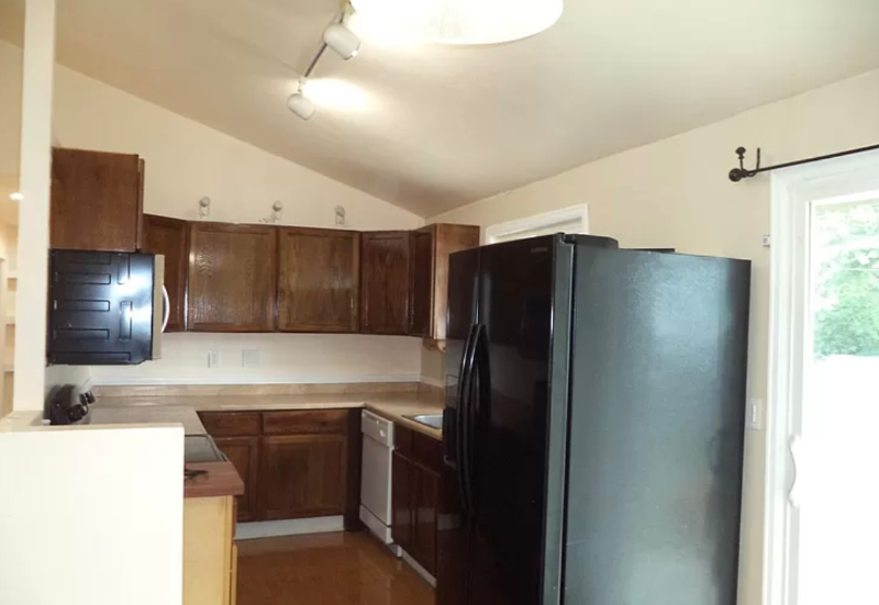 336 Bannock St - Photo 2 of 13