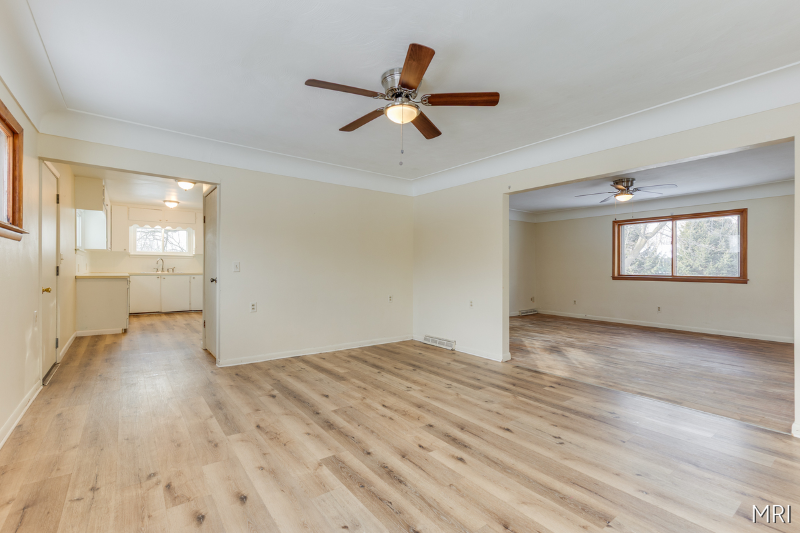 3605 W Bellevue Rd - Photo 3 of 22