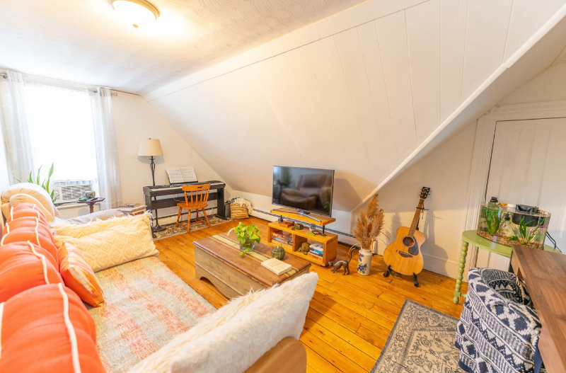 225 Waterman Ave #3 - Photo 3 of 4