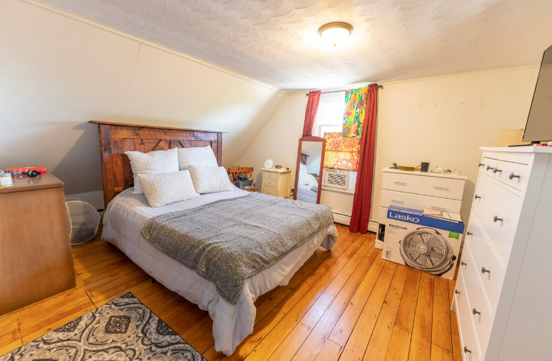 225 Waterman Ave #3 - Photo 4 of 4