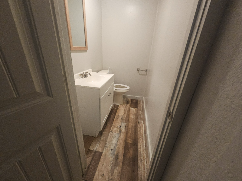 224 Ne 2nd St - Photo 3 of 6