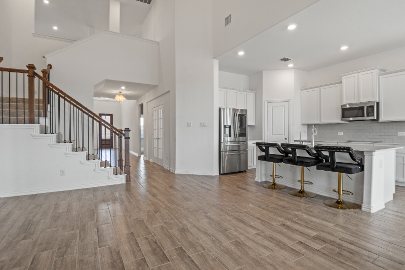 5216 Timber Point Dr - Photo 3 of 29
