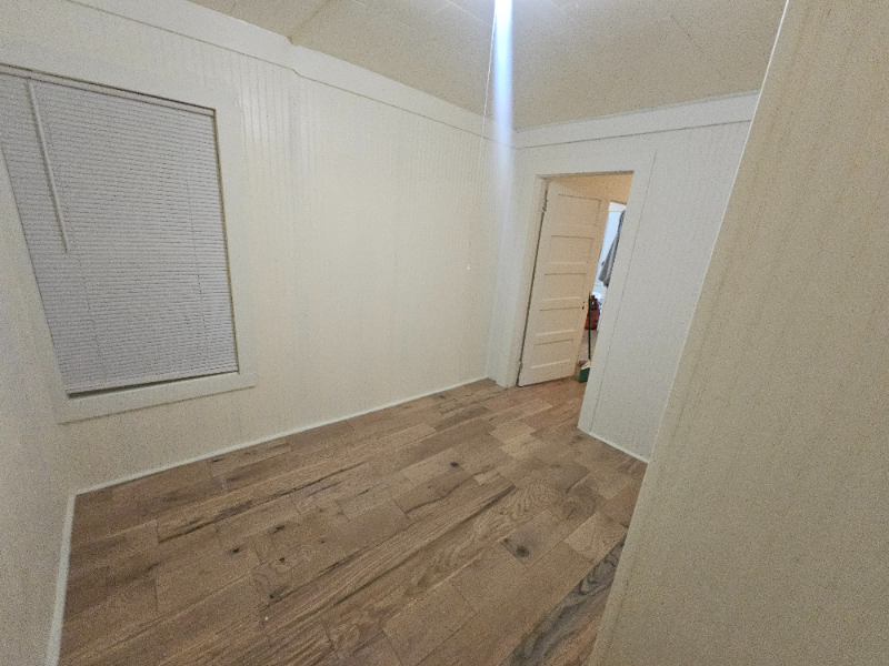 321 W Elm St - Photo 6 of 12