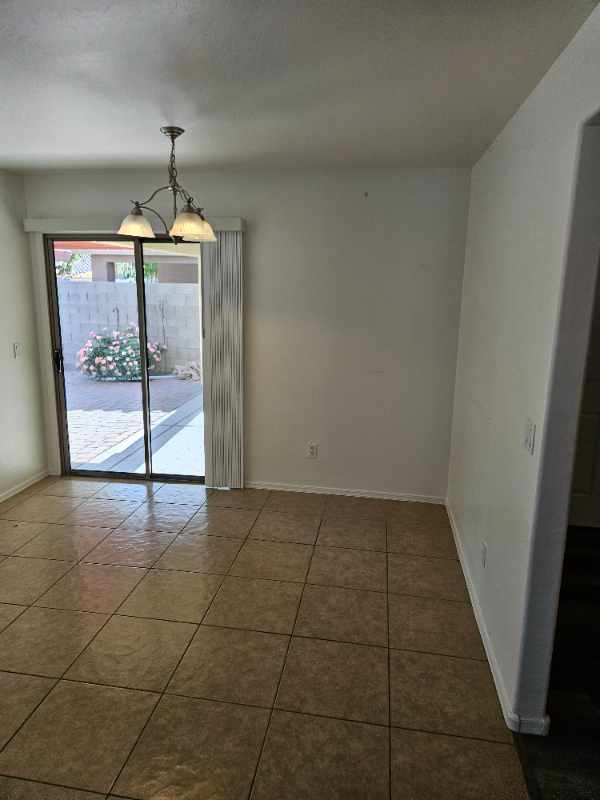 3583 E Austin Ln - Photo 6 of 12