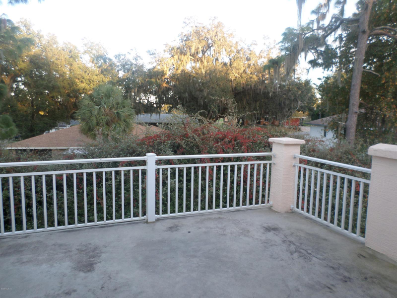 815 N Rembrandt Way - Photo 2 of 8