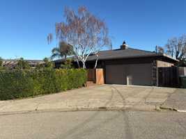 featured image of 34 Chickasaw Ct