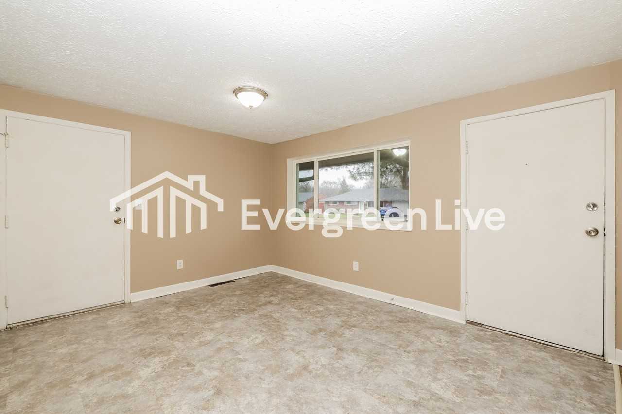 3807 Waterbury Dr - Photo 7 of 15