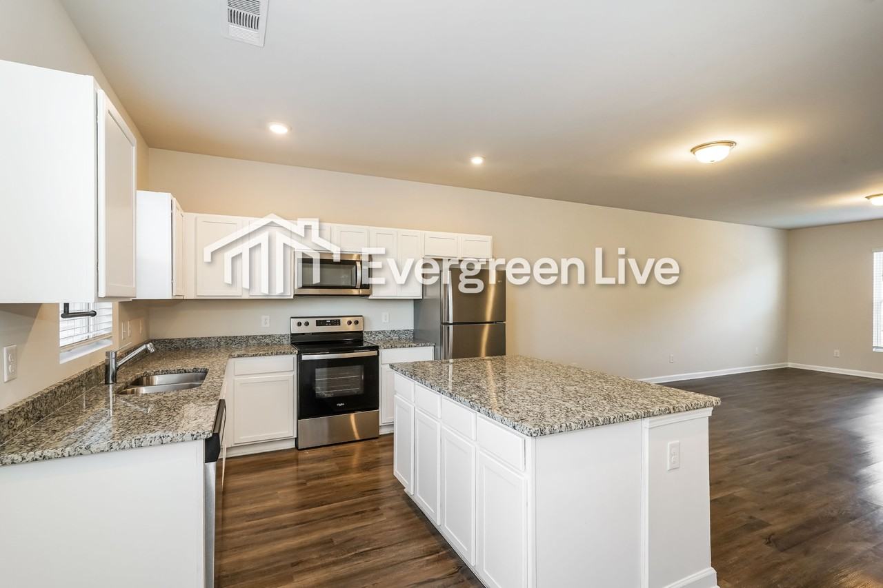 955 Hamilton Crossing Sq - Photo 7 of 17