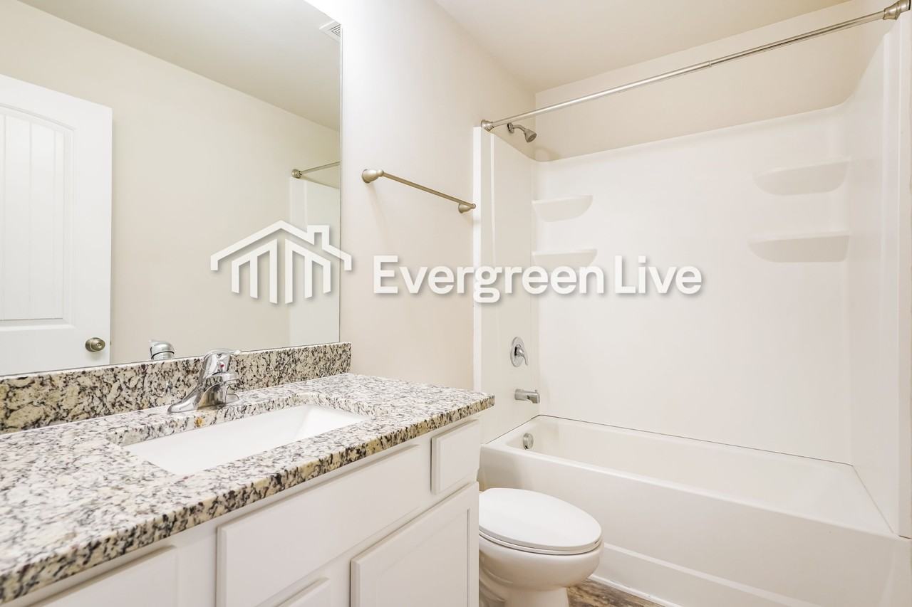 936 Hamilton Crossing Sq - Photo 6 of 15