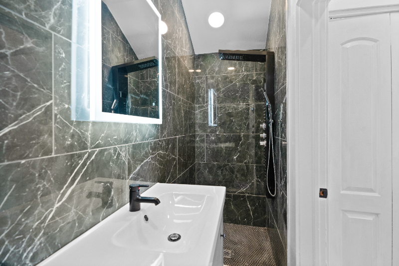 2009 W Dekle Ave #1 - Photo 4 of 17