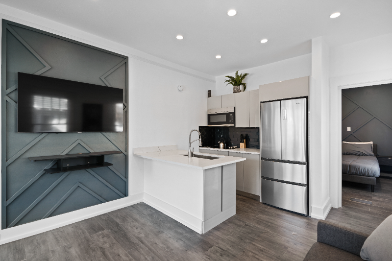 2009 W Dekle Ave #1 - Photo 6 of 17