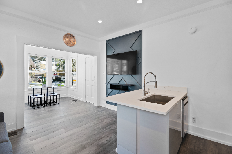 2009 W Dekle Ave #1 - Photo 7 of 17