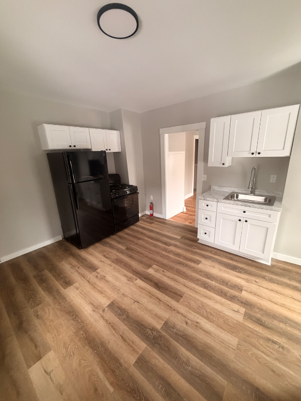 38 Converse St #E - Photo 2 of 8