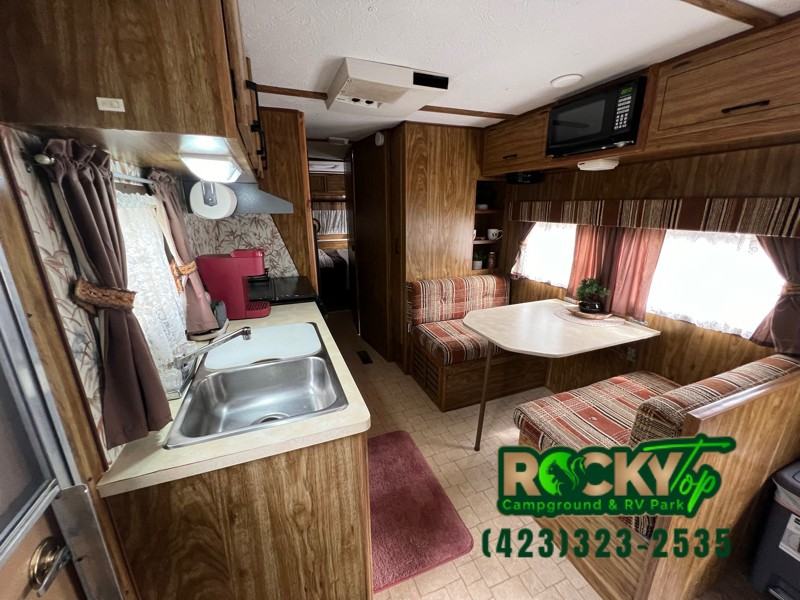 496 Pearl Ln - Photo 5 of 13