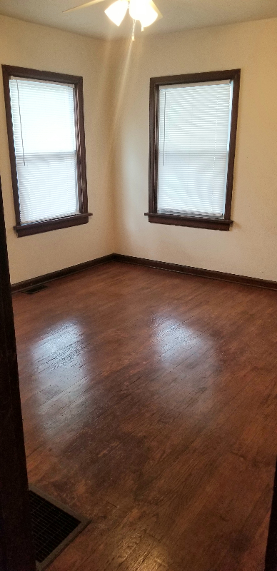 25 Glencoe Ave - Photo 6 of 10