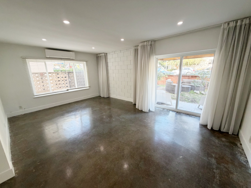 1008 7th St #1 - Photo 2 of 41