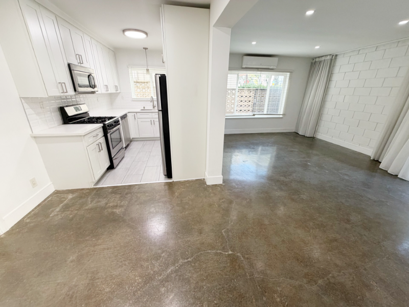 1008 7th St #1 - Photo 6 of 41