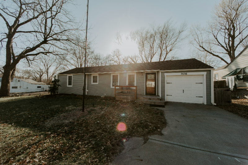 7636 Conser St - Photo 7 of 18