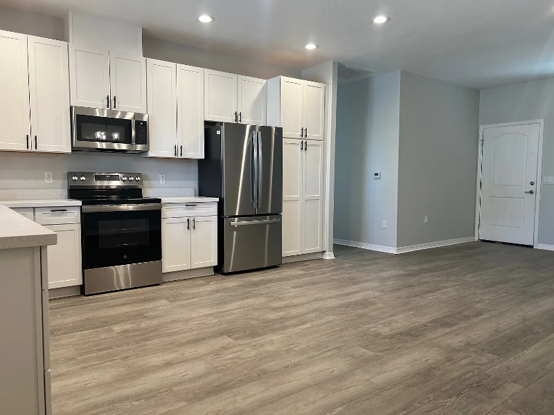 148 S Avenue B #NO2 - Photo 4 of 13