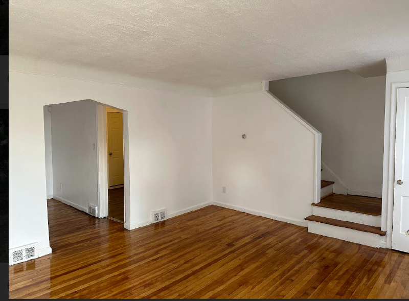 19975 Schaefer Hwy - Photo 2 of 8