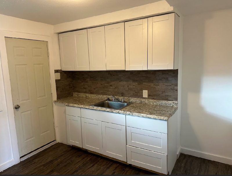 19975 Schaefer Hwy - Photo 5 of 8