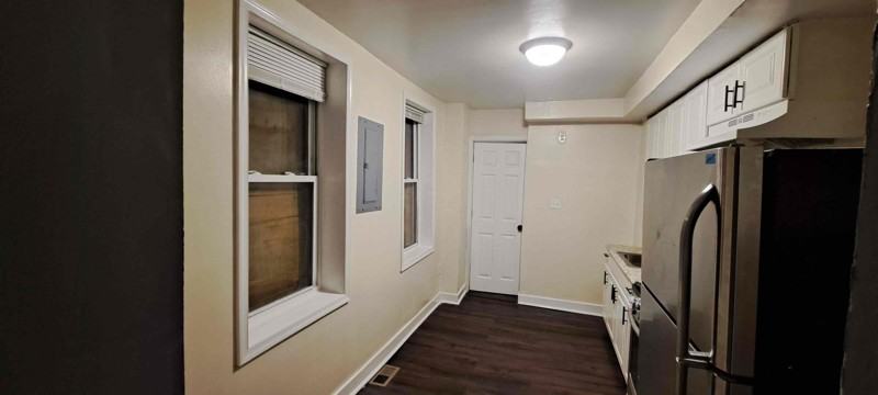 436 N Patterson Park Ave - Photo 2 of 20